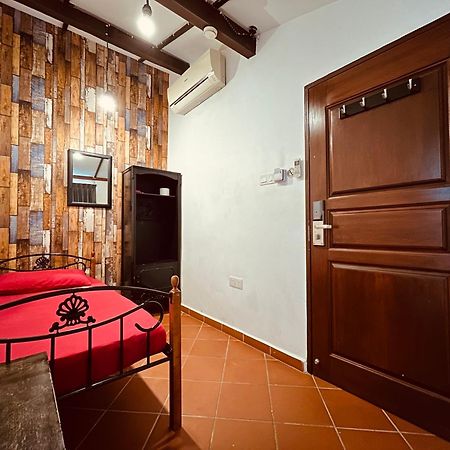 New Great Shanghai Female Hostel George Town Bagian luar foto